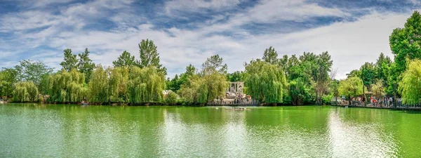 Lake in the park Ravadinovo castle, Bulgaria — Stock Photo, Image