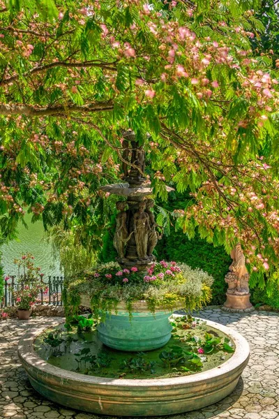Escultura de jardim no castelo de Ravadinovo, Bulgária — Fotografia de Stock