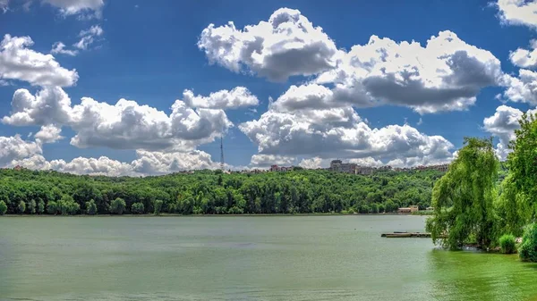 Valea Morilor Lake in Chisinau, Moldova — Stock Photo, Image