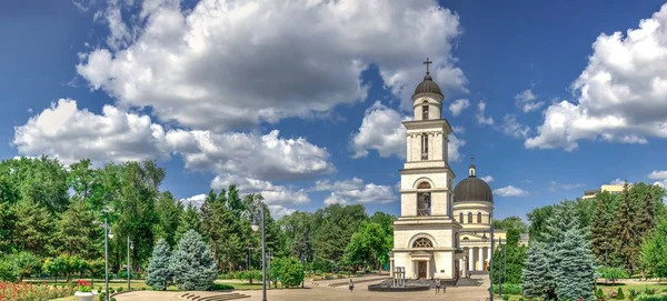 Bell tower in Chisinau, Moldávia — Fotografia de Stock