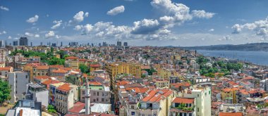 İstanbul, Türkiye 'nin Beyoğlu ilçesinin panoramik manzarası