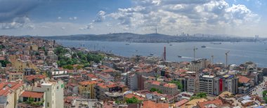 İstanbul, Türkiye 'nin Beyoğlu ilçesinin panoramik manzarası