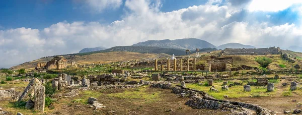 Zřícenina Starobylého Města Hierapolis Pamukkale Turecko Slunečného Letního Dne — Stock fotografie
