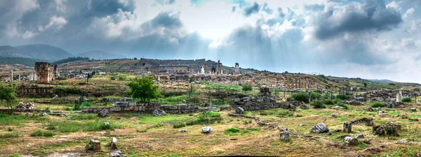 Die Ruinen Der Antiken Stadt Hierapolis Pamukkale Türkei Einem Sonnigen — Stockfoto