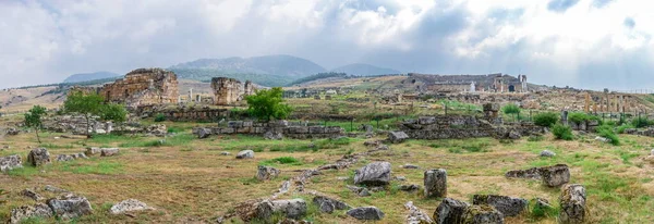 Ruïnes Van Oude Stad Hierapolis Pamukkale Turkije Een Zonnige Zomerdag — Stockfoto