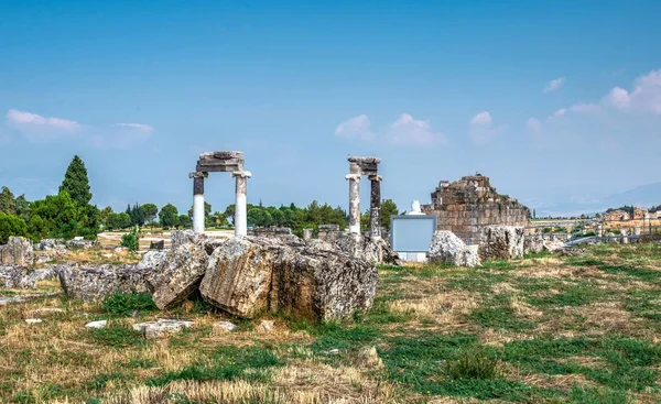 Ruínas Antiga Cidade Hierápolis Pamukkale Turquia Dia Ensolarado Verão — Fotografia de Stock