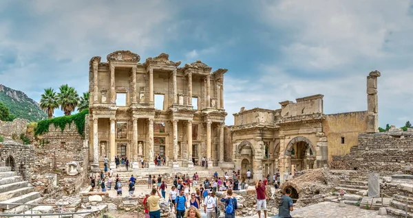 Éfeso Turquia 2019 Ruínas Antiga Cidade Éfeso Dia Ensolarado Verão — Fotografia de Stock
