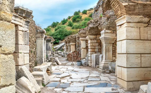 Romok Antik Ephesus Város Egy Napos Nyári Napon — Stock Fotó