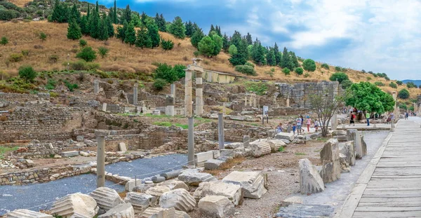 Éfeso Turquia 2019 Estrada Mármore Ruínas Antiga Cidade Éfeso Dia — Fotografia de Stock