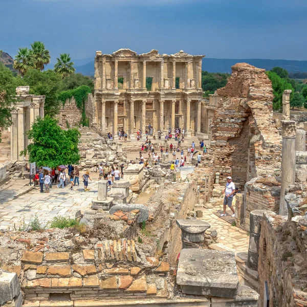 Éfeso Turquia 2019 Estrada Mármore Ruínas Antiga Cidade Éfeso Dia — Fotografia de Stock