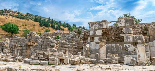 Éfeso Turquia 2019 Estrada Mármore Ruínas Antiga Cidade Éfeso Dia — Fotografia de Stock