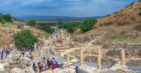 Éfeso Turquia 2019 Estrada Mármore Ruínas Antiga Cidade Éfeso Dia — Fotografia de Stock