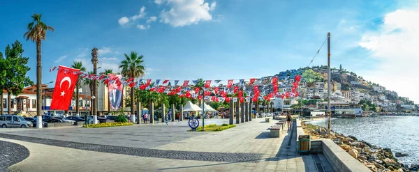 Kusadasi Turkije 2019 Dijkpunt Van Badplaats Kusadasi Turkije Een Zonnige — Stockfoto