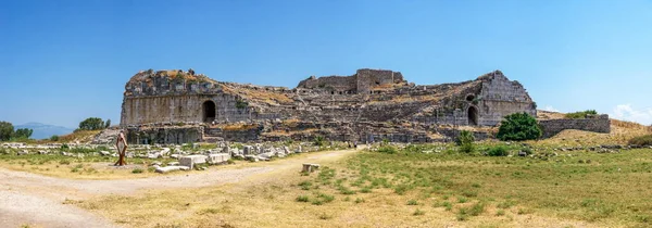 Ruínas Antigo Teatro Cidade Grega Mileto Turquia Dia Ensolarado Verão — Fotografia de Stock
