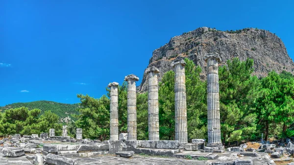 Ruinas Del Templo Atenea Polias Antigua Ciudad Priene Turquía Soleado — Foto de Stock