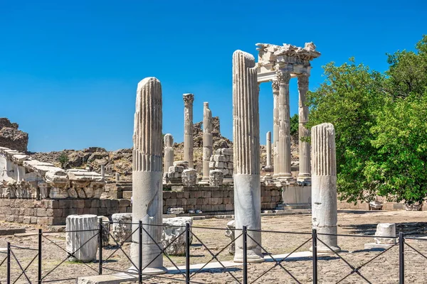 Ruinerna Dionysos Tempel Antik Grekisk Stad Pergamon Turkiet — Stockfoto
