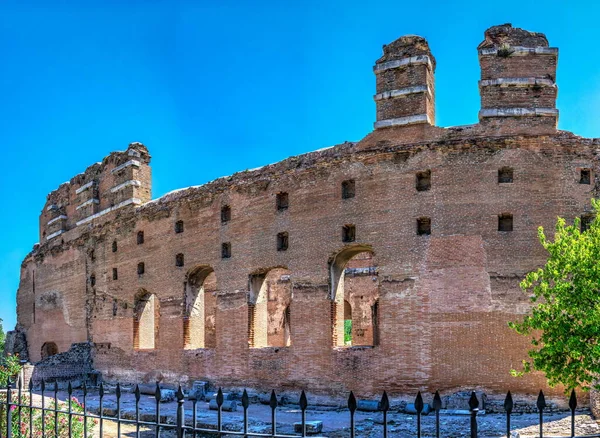 Zřícenina Rudé Baziliky Nebo Chrám Serapis Starověkém Řeckém Městě Pergamon — Stock fotografie