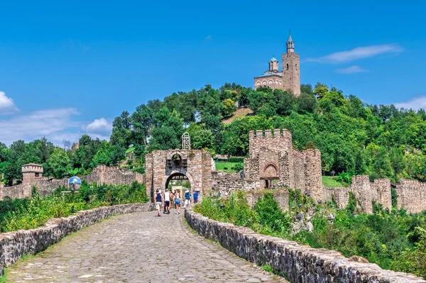 Veliko Tarnovo Bulgaria 2019 Entrada Fortaleza Tsarevets Con Catedral Patriarcal —  Fotos de Stock
