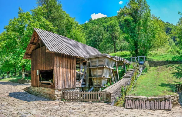 Zaagmolen Het Etar Architectural Ethnographic Complex Bulgarije Een Zonnige Zomerdag — Stockfoto