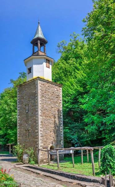 Wieża Zegarowa Kompleksie Etnograficznym Etar Architectural Bułgarii Słoneczny Letni Dzień — Zdjęcie stockowe