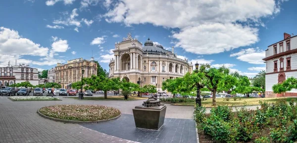 Odessa Ukraina 2020 Odessa Opera Balet House Ukrainie Słoneczny Wiosenny — Zdjęcie stockowe