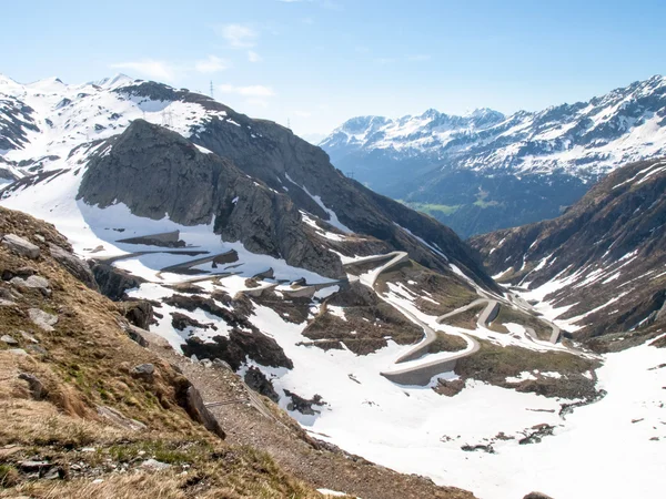 Gotthardpass, widok na dolinę Tremola — Zdjęcie stockowe