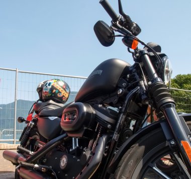 İsviçre Harley gün üçüncü baskı