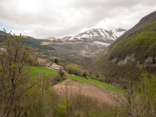 Bergpanorama sibillin — Stockfoto