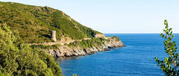 Cap Corse, eski Muhafız Kulesi. — Stok fotoğraf