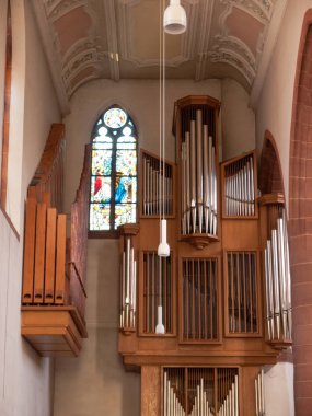 Tarihi kent meydanında çeşme