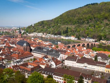 Tarihi kent meydanında çeşme