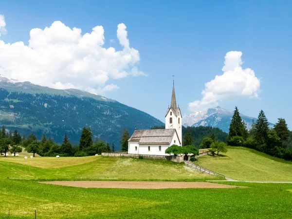 Graubuenden, Uri, Szwajcaria: Urserental — Zdjęcie stockowe