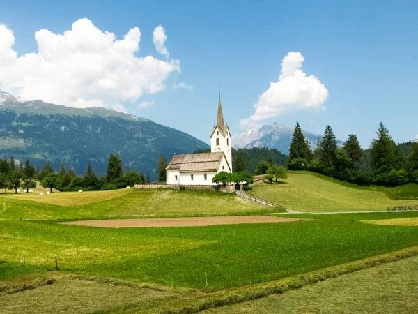 Graubuenden, Uri, Szwajcaria: Urserental — Zdjęcie stockowe