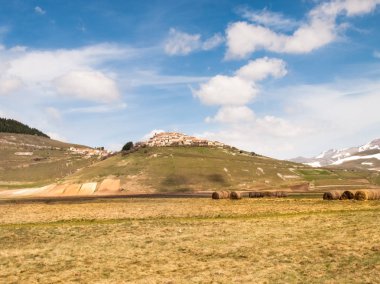 Castelluccio di Norcia büyük planı 
