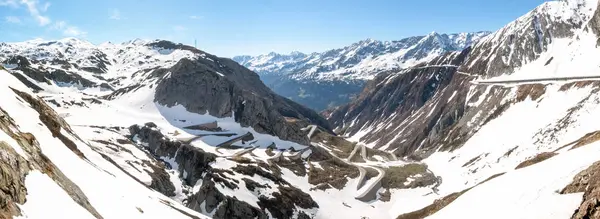 Gotthardpass, vista del valle de Tremola —  Fotos de Stock