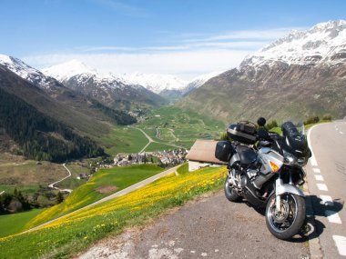 Andermatt, mera ve dağlar 