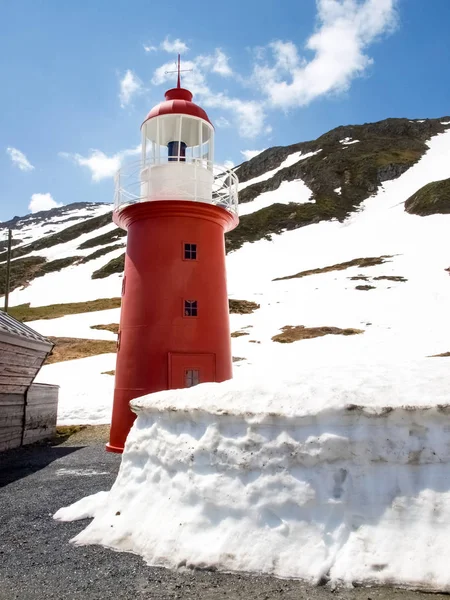 El faro en Oberalp Pass —  Fotos de Stock