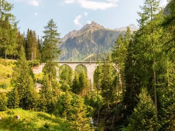 Stone bridge of the Rhaetian Railway — Stock Photo, Image