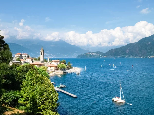 Lago de Como, pueblo de Cremia — Foto de Stock