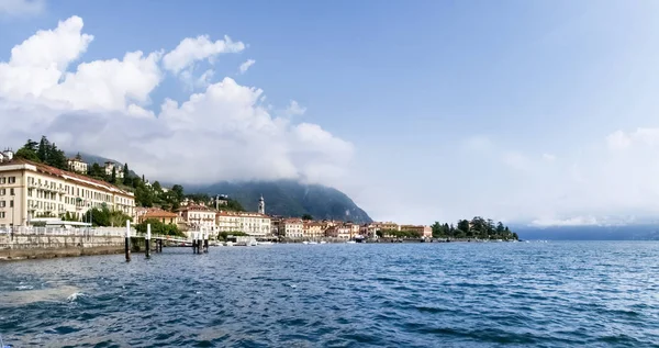 Menaggio widok z jeziora — Zdjęcie stockowe
