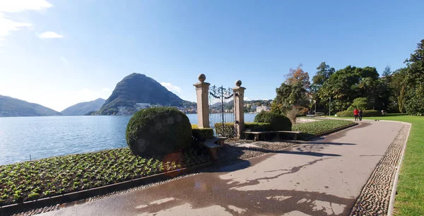 Parco Ciani e vista lago — Foto Stock