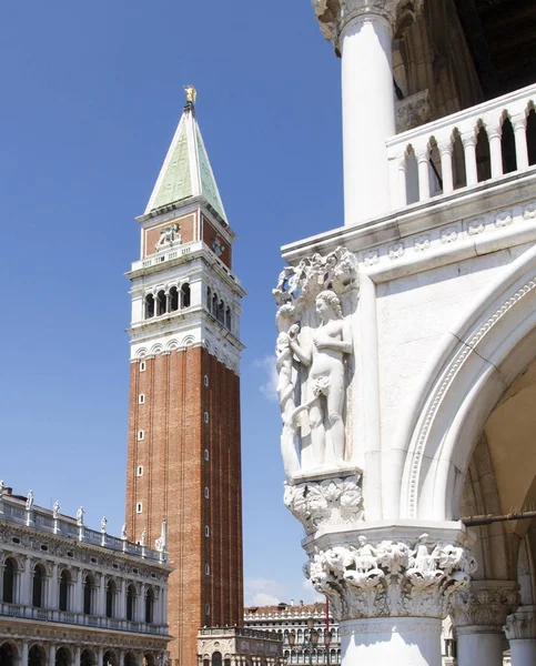 Glockenturm der Piazza San Marco — Stockfoto