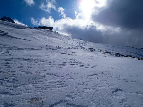 Splugen unterer Surettasee, paisaje invernal — Foto de Stock