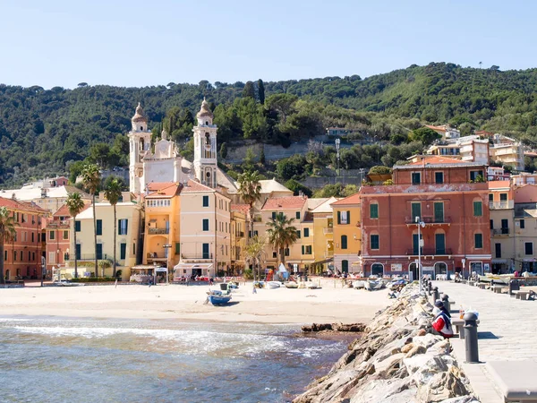 Laigueglia Italia Marzo 2016 Vista Panoramica Dal Mare Della Coloratissima — Foto Stock