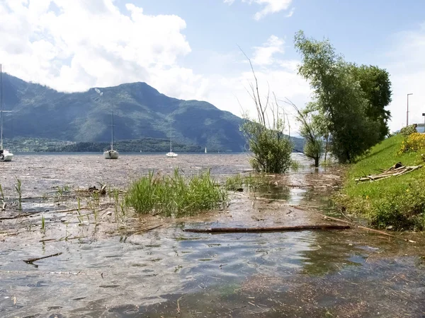 Zaplavení jezera Como — Stock fotografie