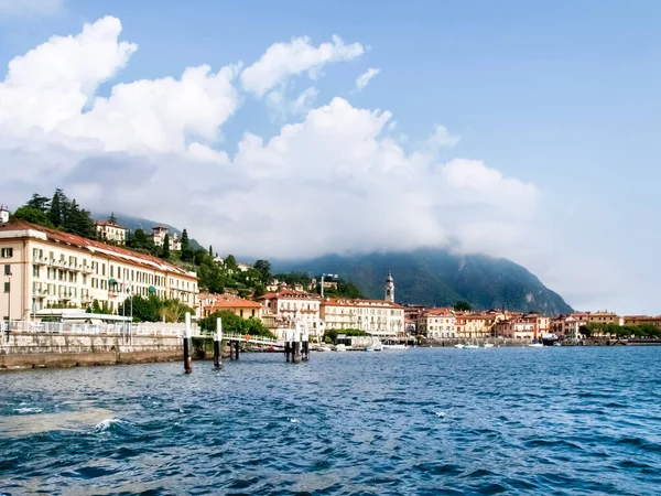 Menaggio Italia Veduta Menaggio Con Prospettiva Dal Traghetto Sbarco — Foto Stock