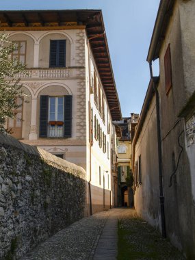 Orta San Giulio, İtalya: Orta göl kıyısının doğu kıyısında yer alan bir köy