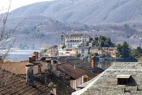 オルタ ジュリオ Orta San Julio イタリア オルタ湖東岸の中間に位置する村 — ストック写真