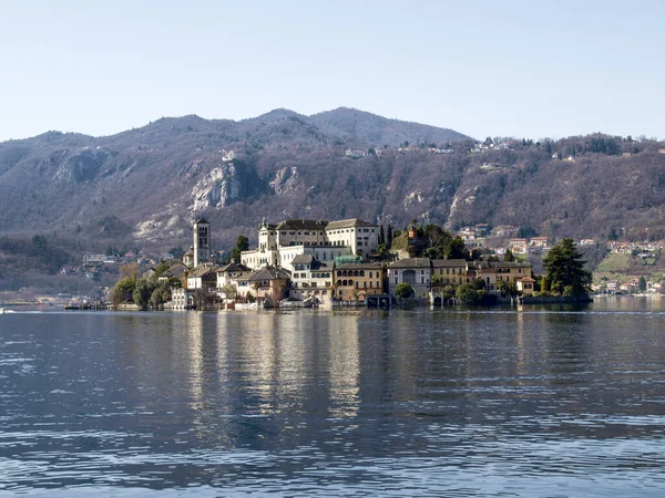 Orta San Giulio 意大利 位于Orta湖东岸半边的一个村庄 — 图库照片