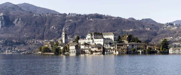 Orta San Giulio 意大利 位于Orta湖东岸半边的一个村庄 — 图库照片